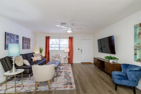 Apartamento en alquiler en Sarasota, Florida, 2 dormitorios, 88.26 m2 № 1247799 - foto 12