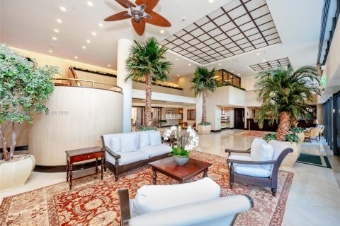 Condo in Key Biscayne, Florida, 2 bedrooms  № 1888751 - photo 21