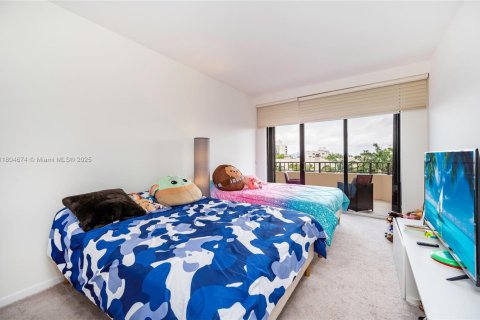 Condo in Key Biscayne, Florida, 2 bedrooms  № 1888751 - photo 19
