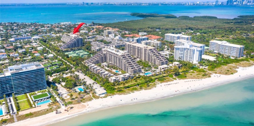 Condo in Key Biscayne, Florida, 2 bedrooms № 1888751