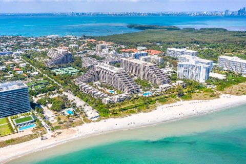 Condo in Key Biscayne, Florida, 2 bedrooms  № 1888751 - photo 24