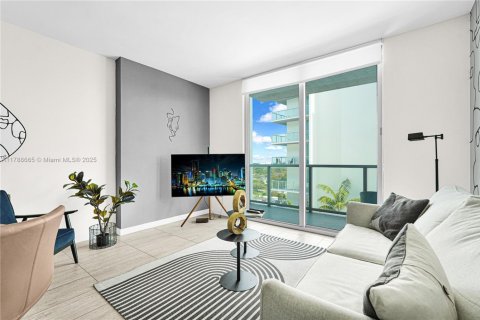 Condominio en venta en Miami, Florida, 1 dormitorio, 74.41 m2 № 1741679 - foto 9