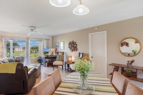 Condo in Sunrise, Florida, 1 bedroom  № 2082675 - photo 5