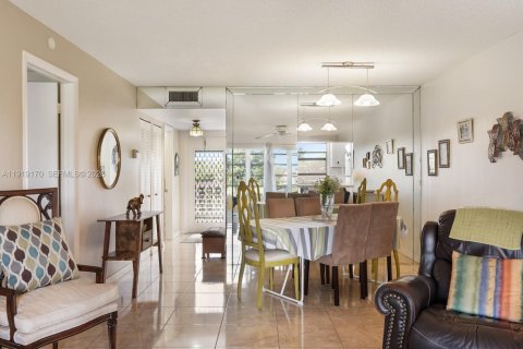 Condo in Sunrise, Florida, 1 bedroom  № 2082675 - photo 13