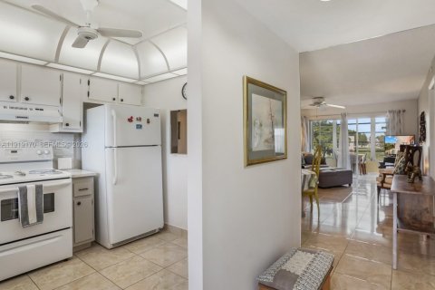 Condo in Sunrise, Florida, 1 bedroom  № 2082675 - photo 15