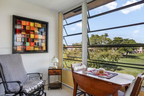 Condo in Sunrise, Florida, 1 bedroom  № 2082675 - photo 8