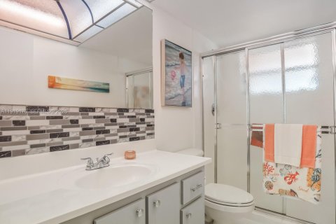 Condo in Sunrise, Florida, 1 bedroom  № 2082675 - photo 25