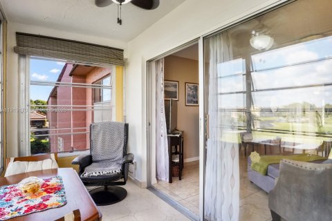 Condo in Sunrise, Florida, 1 bedroom  № 2082675 - photo 9