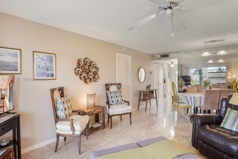 Condo in Sunrise, Florida, 1 bedroom  № 2082675 - photo 12