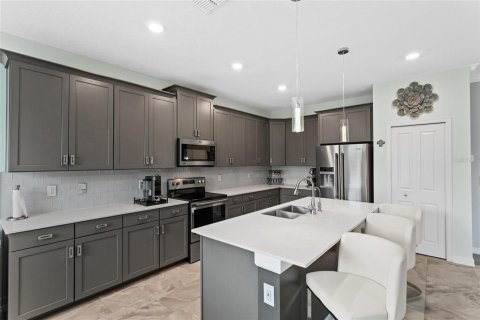 Casa en venta en Davenport, Florida, 4 dormitorios, 241.55 m2 № 2196463 - foto 4