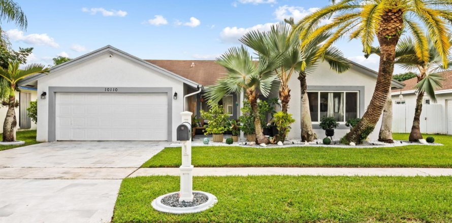 Villa ou maison à Davie, Floride 4 chambres, 202.34 m2 № 2414716