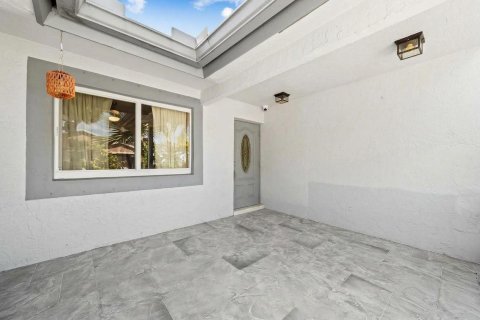 Villa ou maison à vendre à Davie, Floride: 4 chambres, 202.34 m2 № 2414716 - photo 28
