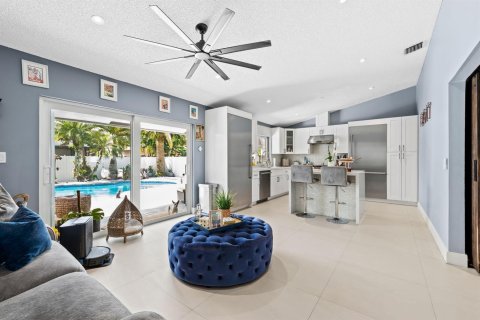 Villa ou maison à vendre à Davie, Floride: 4 chambres, 202.34 m2 № 2414716 - photo 13
