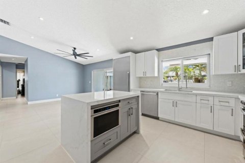 Villa ou maison à vendre à Davie, Floride: 4 chambres, 202.34 m2 № 2414716 - photo 9