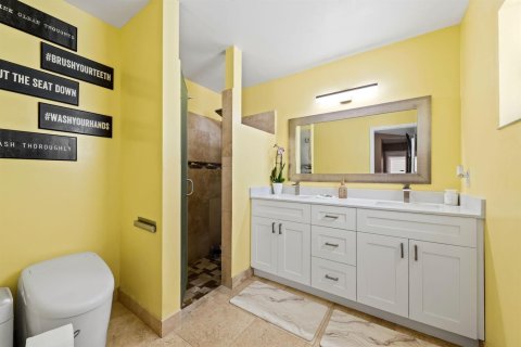 Villa ou maison à vendre à Davie, Floride: 4 chambres, 202.34 m2 № 2414716 - photo 16