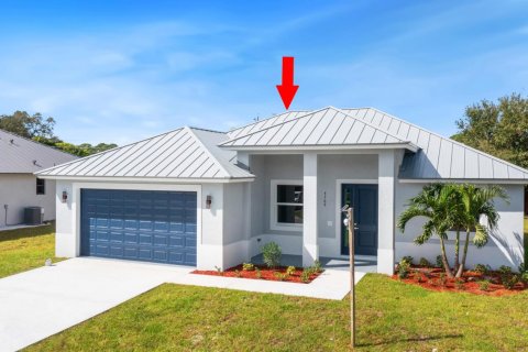 House in St. Lucie, Florida 3 bedrooms, 140.56 sq.m. № 2254301