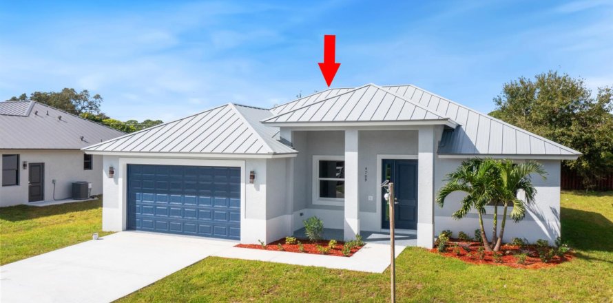 House in St. Lucie, Florida 3 bedrooms, 140.56 sq.m. № 2254301