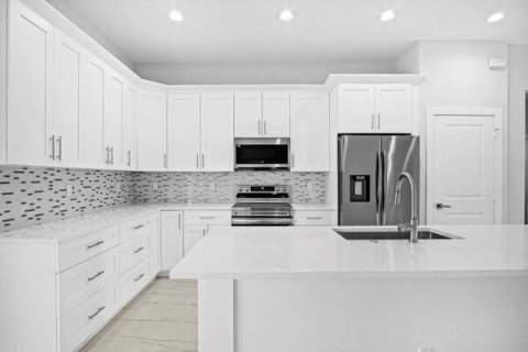 House in St. Lucie, Florida 3 bedrooms, 140.56 sq.m. № 2254301 - photo 5