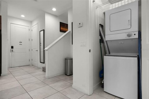 Adosado en venta en Kissimmee, Florida, 2 dormitorios, 125.42 m2 № 1541253 - foto 4