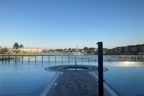 Townhouse in Miami, Florida 5 bedrooms, 214.79 sq.m. № 1951639 - photo 6