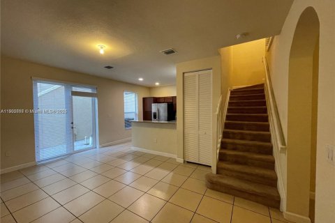 Townhouse in Miami, Florida 5 bedrooms, 214.79 sq.m. № 1951639 - photo 15