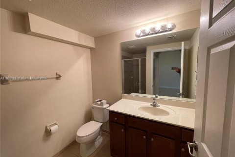 Townhouse in Miami, Florida 5 bedrooms, 214.79 sq.m. № 1951639 - photo 17