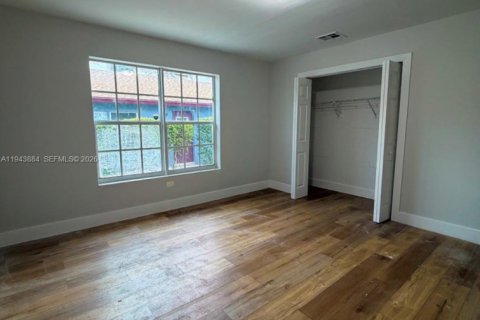 Villa ou maison à louer à Lake Worth, Floride: 2 chambres, 238.48 m2 № 2001724 - photo 6