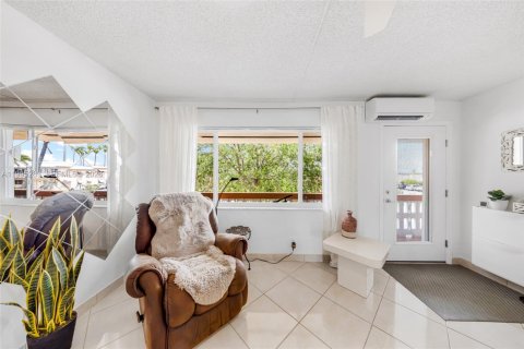 Condominio en venta en Hallandale Beach, Florida, 1 dormitorio, 58.06 m2 № 2255958 - foto 3