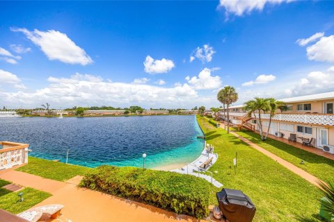 Condominio en venta en Hallandale Beach, Florida, 1 dormitorio, 58.06 m2 № 2255958 - foto 19