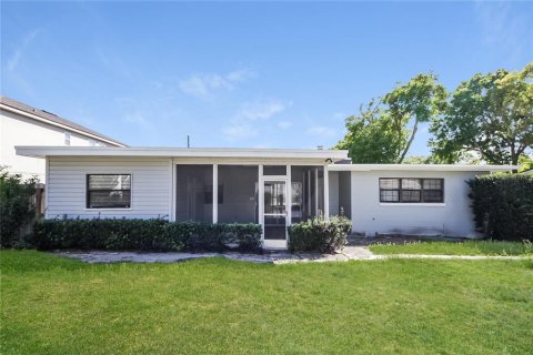 Casa en alquiler en Winter Park, Florida, 4 dormitorios, 183.02 m2 № 1899341 - foto 16