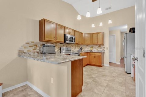 House in Lakeland, Florida 4 bedrooms, 221.76 sq.m. № 1679688 - photo 11