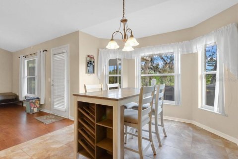 House in Lakeland, Florida 4 bedrooms, 221.76 sq.m. № 1679688 - photo 10