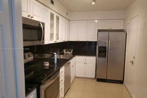 Condominio en venta en Miami Beach, Florida, 1 dormitorio, 84.54 m2 № 1868061 - foto 10
