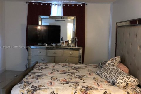 Condominio en venta en Miami Beach, Florida, 1 dormitorio, 84.54 m2 № 1868061 - foto 14