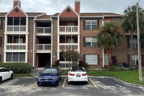 Condominio en alquiler en Saint Petersburg, Florida, 2 dormitorios, 78.78 m2 № 1911230 - foto 2