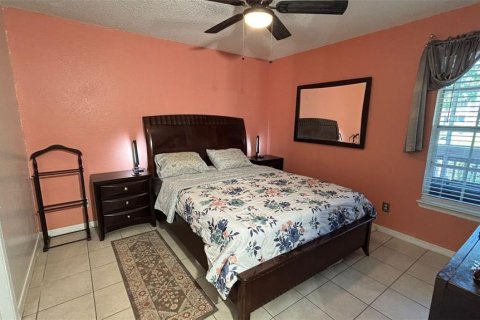 Condominio en alquiler en Saint Petersburg, Florida, 2 dormitorios, 78.78 m2 № 1911230 - foto 14