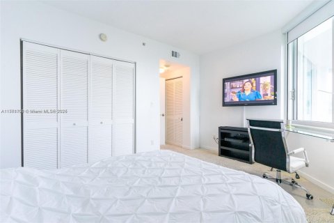 Condominio en venta en Miami, Florida, 2 dormitorios, 113.99 m2 № 1726781 - foto 11