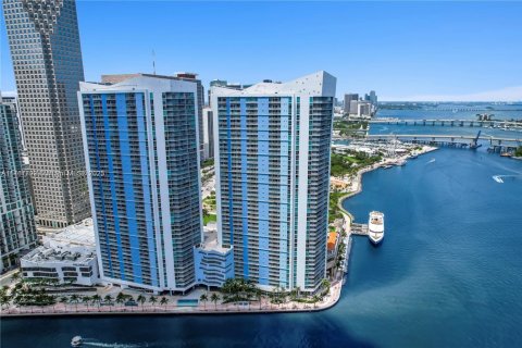Condominio en venta en Miami, Florida, 2 dormitorios, 113.99 m2 № 1726781 - foto 3