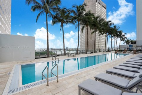 Condominio en venta en Miami, Florida, 2 dormitorios, 113.99 m2 № 1726781 - foto 5