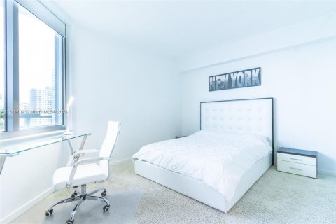 Condominio en venta en Miami, Florida, 2 dormitorios, 113.99 m2 № 1726781 - foto 12