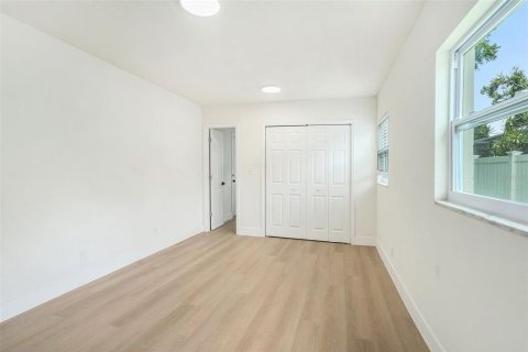House in Tampa, Florida 3 bedrooms, 112.04 sq.m. № 1812676 - photo 17