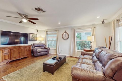 Casa en venta en Fruitland Park, Florida, 3 dormitorios, 136.66 m2 № 1549950 - foto 12