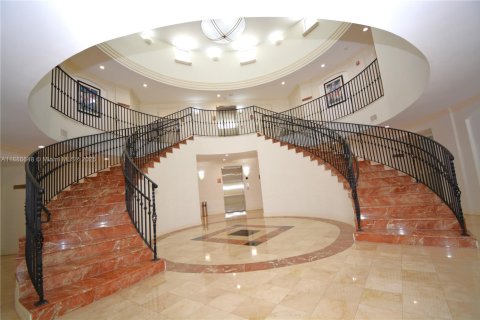 Propiedad comercial en venta en Miami, Florida № 1983374 - foto 23