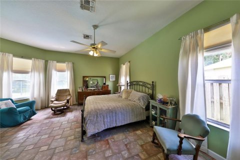 House in Winter Springs, Florida 5 bedrooms, 269.32 sq.m. № 1789153 - photo 11