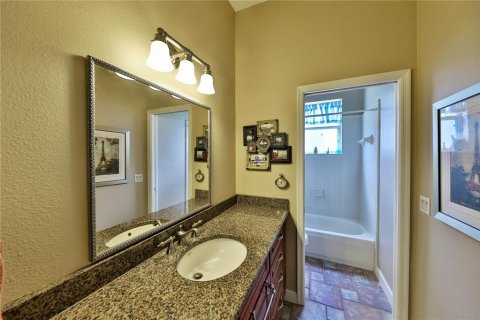 House in Winter Springs, Florida 5 bedrooms, 269.32 sq.m. № 1789153 - photo 17