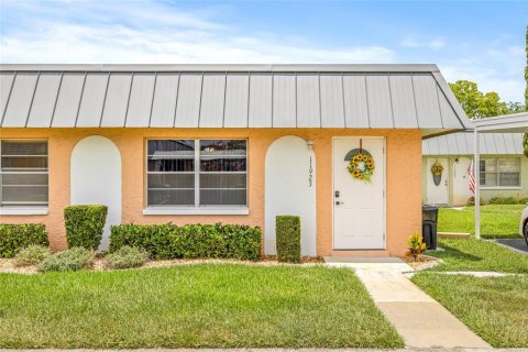 Condo in New Port Richey, Florida, 1 bedroom  № 2202264
