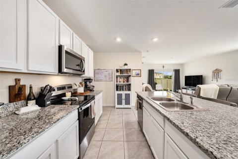 House in Plant City, Florida 5 bedrooms, 227.33 sq.m. № 1803305 - photo 10