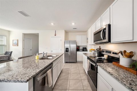 House in Plant City, Florida 5 bedrooms, 227.33 sq.m. № 1803305 - photo 11