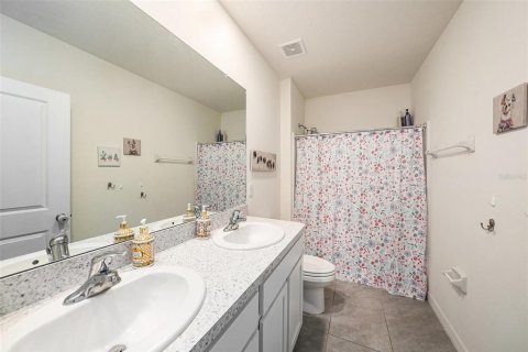 House in Plant City, Florida 5 bedrooms, 227.33 sq.m. № 1803305 - photo 17