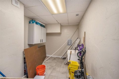 Снять в аренду коммерческую недвижимость в Сеффнер, Флорида 214.05м2, № 1757447 - фото 15
